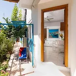 Apartament Ibiscus And Lily Rhodes City