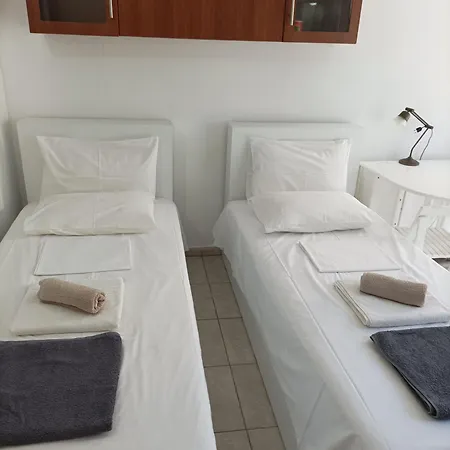 Ibiscus And Lily Διαμέρισμα Rhodes City