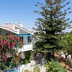 Ibiscus And Lily Apartament Rhodes City