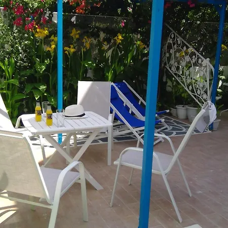 Ibiscus And Lily Apartman Rhodes City