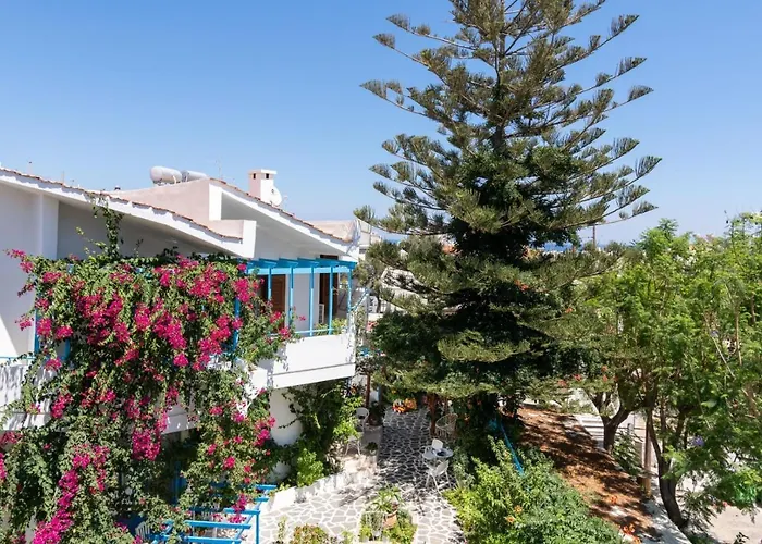 Ibiscus And Lily Apartman Rhodes City